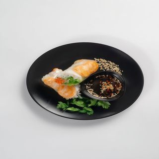 Спрінг-роли з креветкою з кисло-гострим соусом Нам Пла