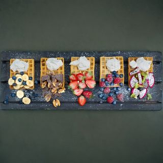 Waffle con burro di arachidi