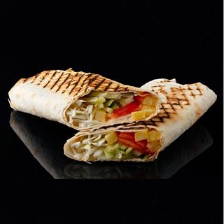 Ֆրի հօթ-դօգ / Хот-дог с фри / Hot-dog with french fries