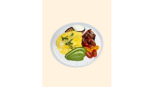 Tost śniadaniowy z boczkiem