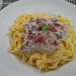 Massa Fresca à Trinta e Dois