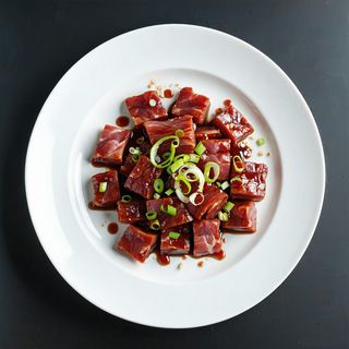 Sangue di maiale con intestino di maiale, cipollotto