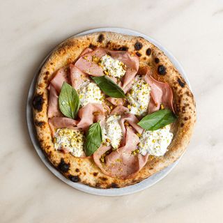 Pizza Mortadella e Stracciatella