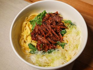 Паста з тушкованою яловичиною (250g)