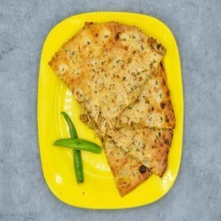 Qeema naan (carne picada)