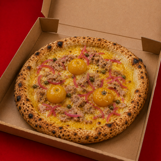 Pizza tonno e cipolla rossa