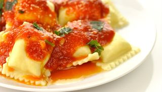 Ravioli al pomodoro