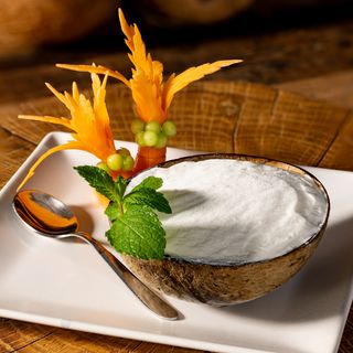 Sobert de cocos in fruct