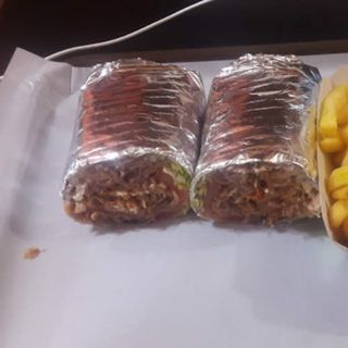 Rollo De Pan Pita Solo Carne