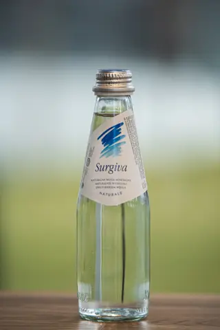 Woda Surgiva niegazowana