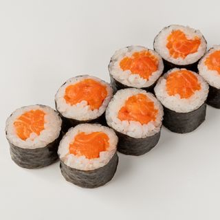 Макі з лососем (110г)