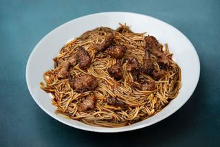 Prženi rezanci sa teletinom