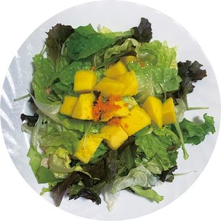 02. Ensalada De Mango Tobiko