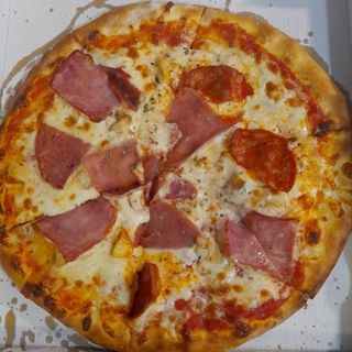 Pizza Salame