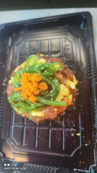 Tartar de salmón con trufa