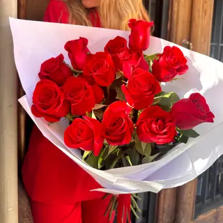Classic Love - 15 Rosas Rojas