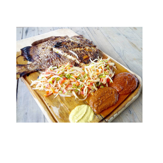 Poisson Saint Pierre Braisé + Attiéké