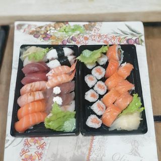 215. Sushi grande （30 pezzi）
