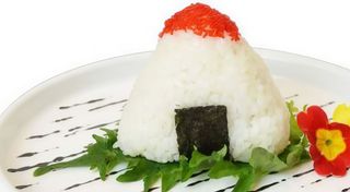 79. Onigiri salmone cotto