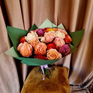 Buchet 19 trandafiri mixt