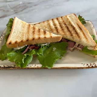 Горячий бутерброд