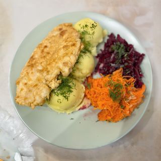 Pierś faszerowana pieczarkami i serem