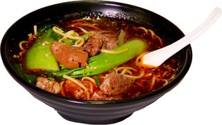 Spaghetti in brodo con manzo