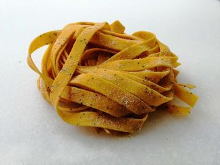 Papardelle De Calabaza Con Semillas De Amapola