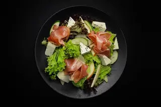 Салат з хамоном (180г)