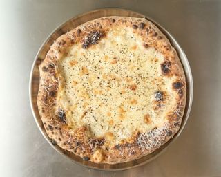 Pizza Cacio Pepe