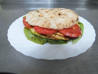 Ćureće belo meso u somunu 250gr