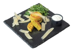 Сирники солоні з пармезаном (200/40г)