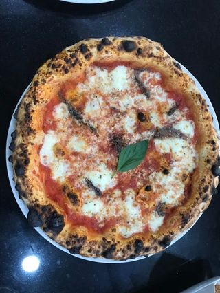 Pizza Napoli