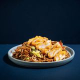 Yakisoba con Chuleta De Pollo