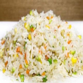 Arroz salteado con verdura variada