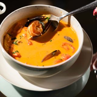 ზღვის პროდუქტების წვნიანი