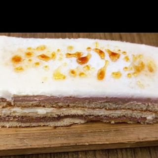 Milhoja De Queso De Cabra Y Mousse De Pato