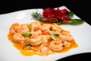 Gamberi stile impero in salsa piccante