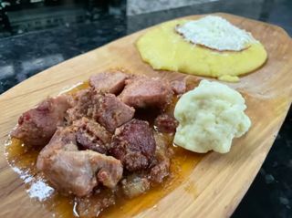 Tochitura moldoveneasca