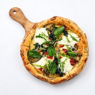 Pizza méditerranéenne burrata
