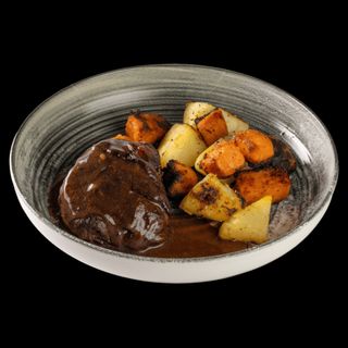 Телешки джолан с микс от печени картофи (500г)