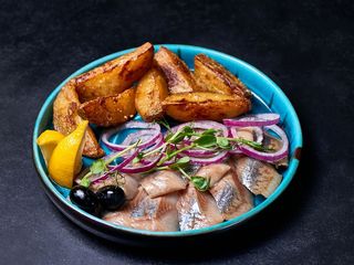 Оселедець з картоплею по-селянськи (280g)