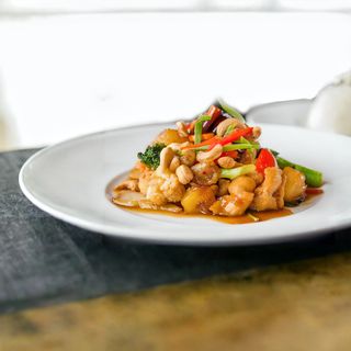 71. Pollo saltato con anacardi