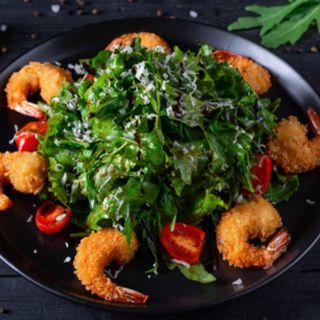 Рукола с креветками