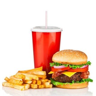 Hamburguesa kebab de pollo + patatas + refresco