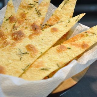 Massa aperitiva de ALHO e queijo