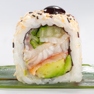 Каліфорнія з вугром в кунжуті (230г\290г)