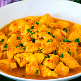 pollo con salsa de curry