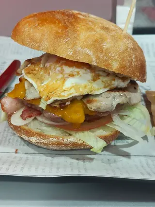 Hambuerguesa Completa