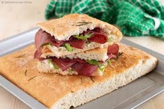 Ripiena con bresaola, rucola e grana